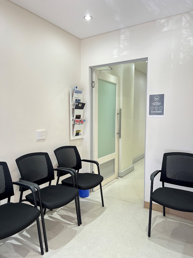 Newtown Denture Clinic - Louis Charas