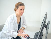 Dr. Maria Avis
