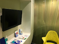 The Gum Sanctuary, Dr Matthew Hunter. Specialist periodontist