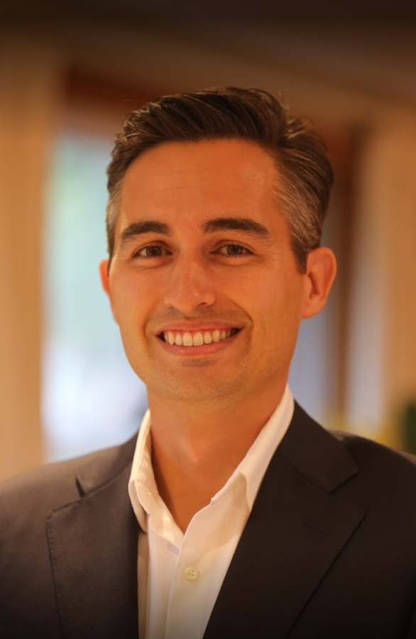Dr Kristian van Mourik - Dental Impants and Maxillofacial Surgeon