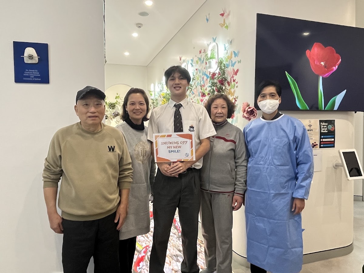 Simplybraces, Dr Gareth Ho 何祥德矫齿专科医生
