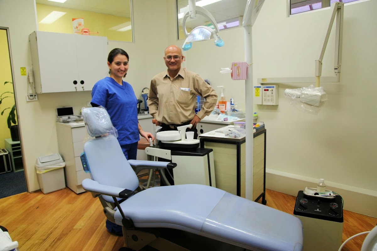 Dr Roger Gomez Dentist