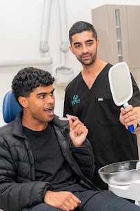 Clifton Hill Dental